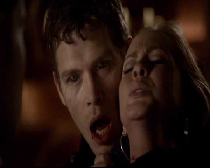 VampireDiariesWorld-dot-org_2x22AsILayDying2172.jpg