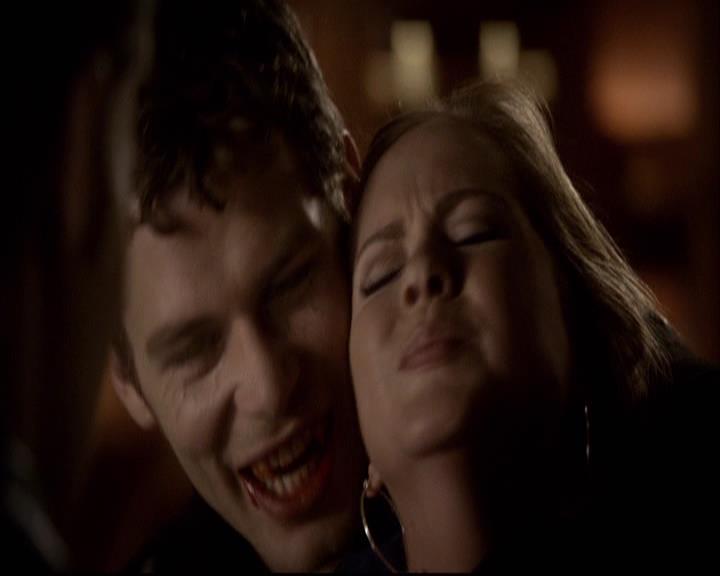 VampireDiariesWorld-dot-org_2x22AsILayDying2174.jpg