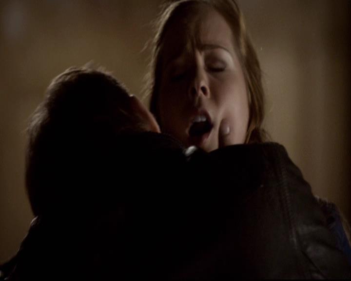 VampireDiariesWorld-dot-org_2x22AsILayDying2189.jpg