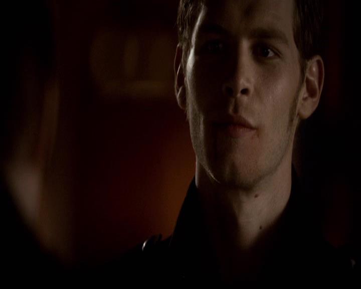 VampireDiariesWorld-dot-org_2x22AsILayDying2196.jpg