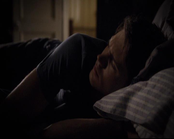 VampireDiariesWorld-dot-org_2x22AsILayDying2216.jpg