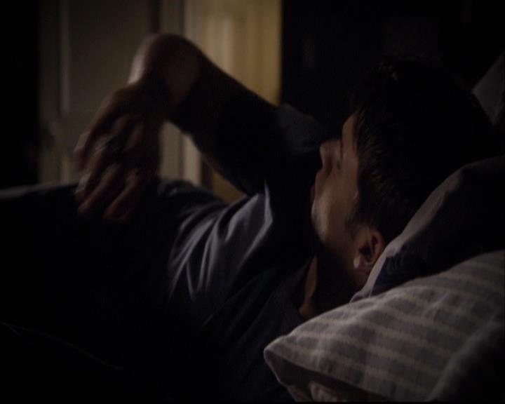 VampireDiariesWorld-dot-org_2x22AsILayDying2217.jpg