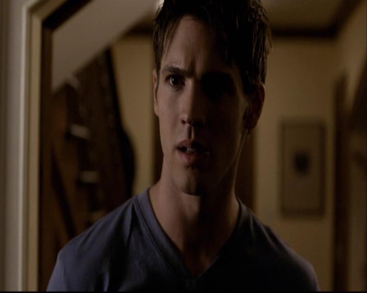 VampireDiariesWorld-dot-org_2x22AsILayDying2265.jpg