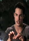 VampireDiariesWorld-dot-org_Seizoen2-DVDExtras-PagesOfTheWolf-BuildingTheBeast0057.jpg