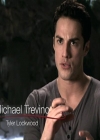 VampireDiariesWorld-dot-org_Seizoen2-DVDExtras-PagesOfTheWolf-HowlingAtTheMoon0045.jpg