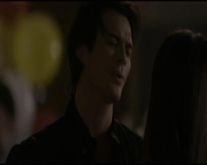 VampireDiariesWorld-dot-org_Seizoen2-DVDScenes-2x02BraveNewWorld0016.jpg