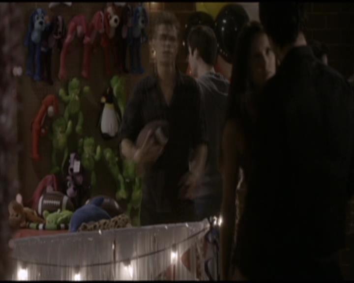 VampireDiariesWorld-dot-org_Seizoen2-DVDScenes-2x02BraveNewWorld0027.jpg