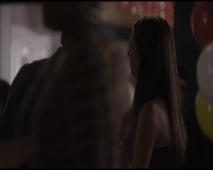 VampireDiariesWorld-dot-org_Seizoen2-DVDScenes-2x02BraveNewWorld0055.jpg