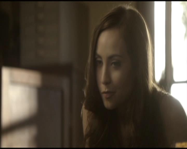 VampireDiariesWorld-dot-org_Seizoen2-DVDScenes-2x03BadMoonRising0006.jpg