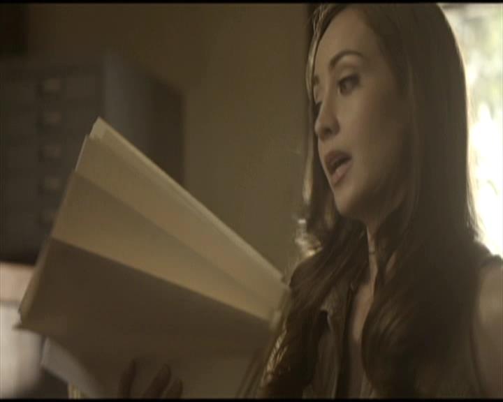 VampireDiariesWorld-dot-org_Seizoen2-DVDScenes-2x03BadMoonRising0009.jpg