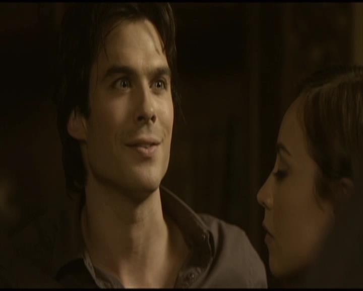 VampireDiariesWorld-dot-org_Seizoen2-DVDScenes-2x03BadMoonRising0029.jpg