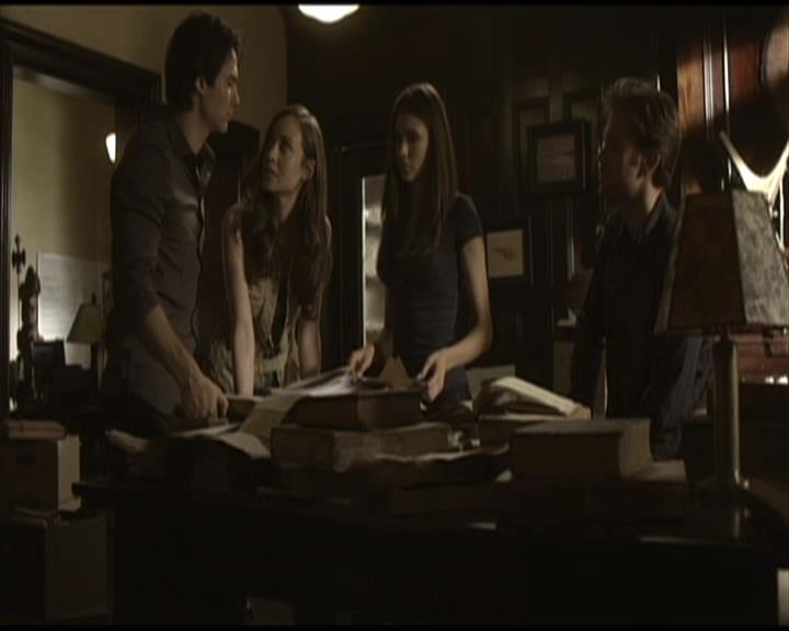 VampireDiariesWorld-dot-org_Seizoen2-DVDScenes-2x03BadMoonRising0039.jpg