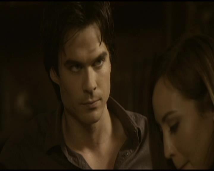 VampireDiariesWorld-dot-org_Seizoen2-DVDScenes-2x03BadMoonRising0044.jpg