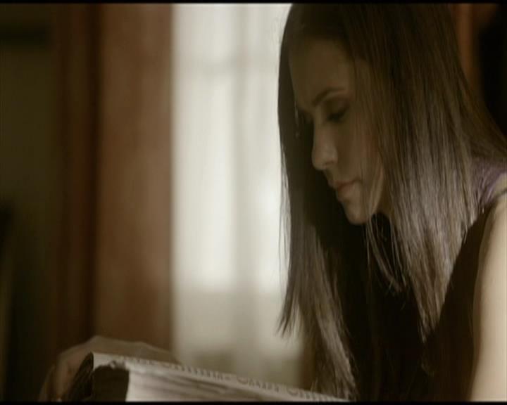 VampireDiariesWorld-dot-org_Seizoen2-DVDScenes-2x03BadMoonRising0052.jpg