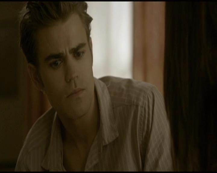 VampireDiariesWorld-dot-org_Seizoen2-DVDScenes-2x03BadMoonRising0096.jpg