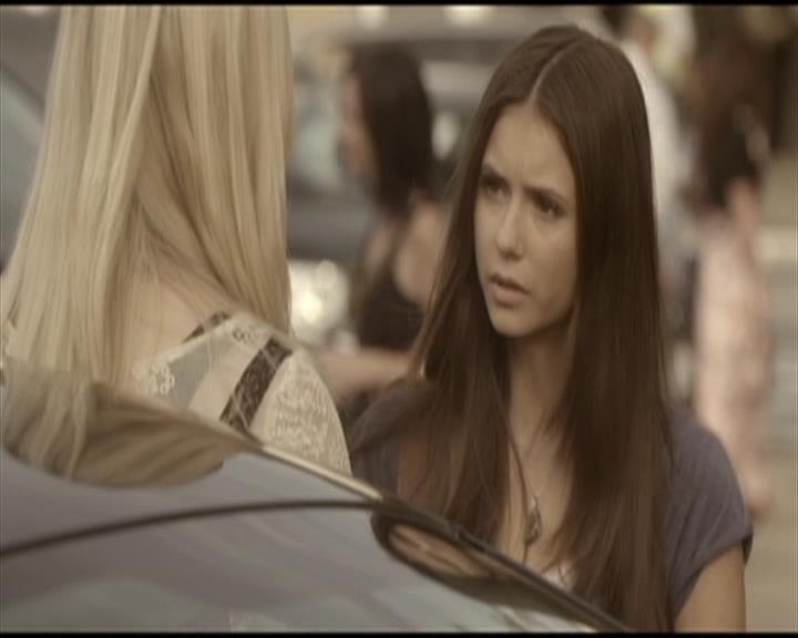 VampireDiariesWorld-dot-org_Seizoen2-DVDScenes-2x04MemoryLane0040.jpg