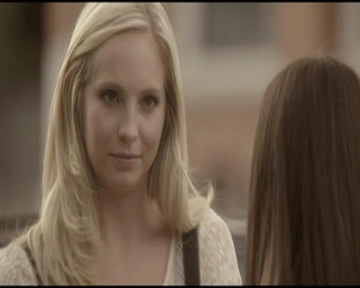 VampireDiariesWorld-dot-org_Seizoen2-DVDScenes-2x04MemoryLane0044.jpg