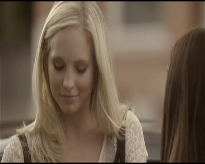 VampireDiariesWorld-dot-org_Seizoen2-DVDScenes-2x04MemoryLane0054.jpg