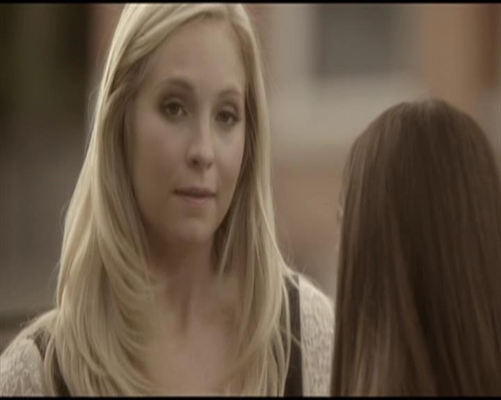 VampireDiariesWorld-dot-org_Seizoen2-DVDScenes-2x04MemoryLane0062.jpg