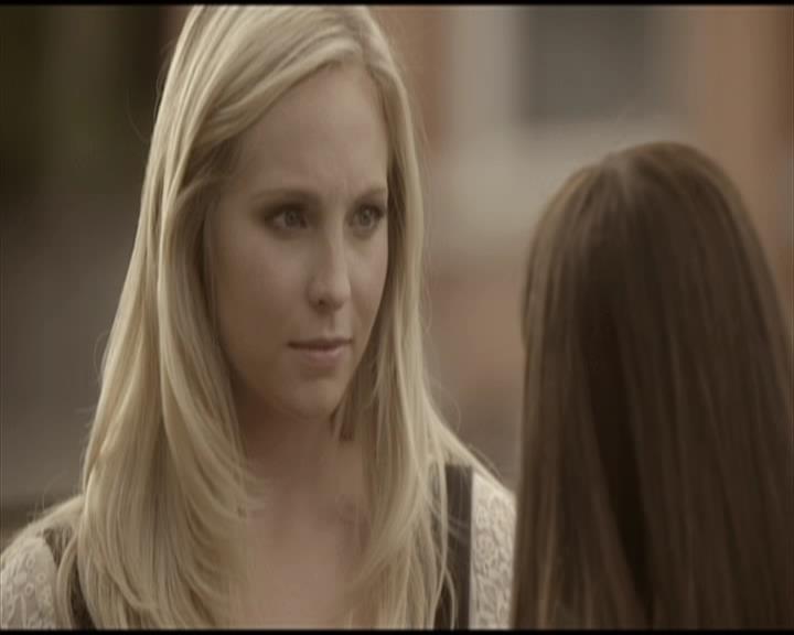 VampireDiariesWorld-dot-org_Seizoen2-DVDScenes-2x04MemoryLane0070.jpg