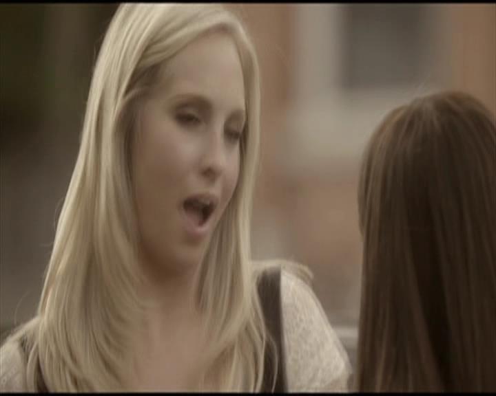 VampireDiariesWorld-dot-org_Seizoen2-DVDScenes-2x04MemoryLane0072.jpg