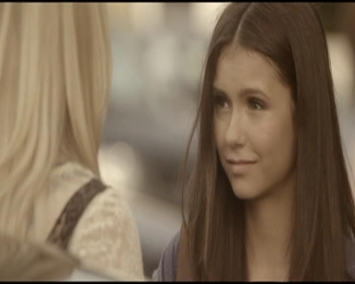 VampireDiariesWorld-dot-org_Seizoen2-DVDScenes-2x04MemoryLane0079.jpg