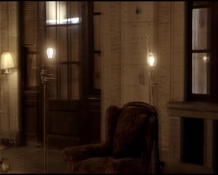 VampireDiariesWorld-dot-org_Seizoen2-DVDScenes-2x08Rose0030.jpg