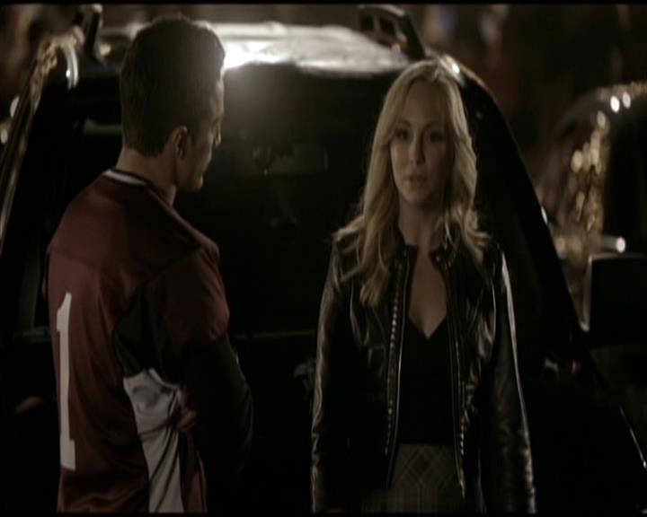 VampireDiariesWorld-dot-org_Seizoen2-DVDScenes-2x09Katerina0022.jpg