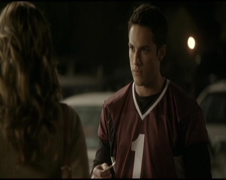 VampireDiariesWorld-dot-org_Seizoen2-DVDScenes-2x09Katerina0138.jpg