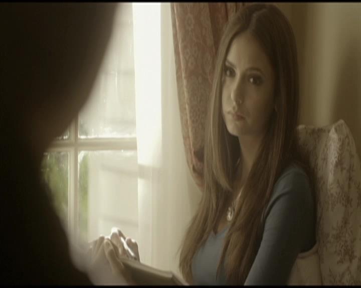 VampireDiariesWorld-dot-org_Seizoen2-DVDScenes-2x11ByTheLightOfTheMoon0028.jpg