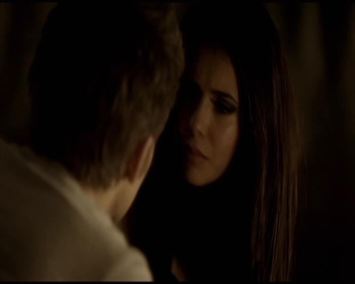 VampireDiariesWorld-dot-org_Seizoen2-DVDScenes-2x11ByTheLightOfTheMoon0131.jpg