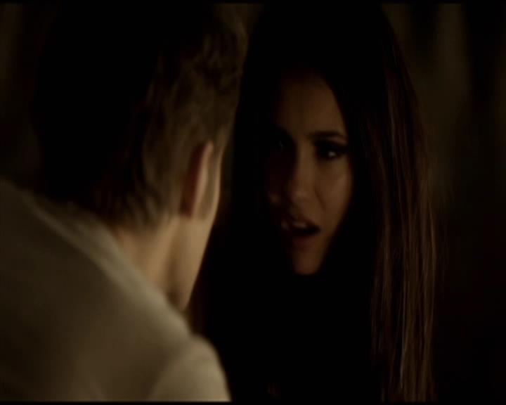 VampireDiariesWorld-dot-org_Seizoen2-DVDScenes-2x11ByTheLightOfTheMoon0136.jpg