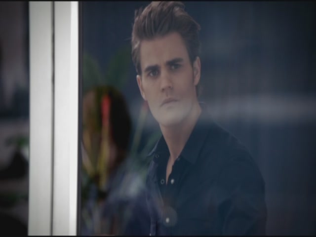 VampireDiariesWorld-dot-org-TVD_3x04DisturbingBehavior0078.jpg