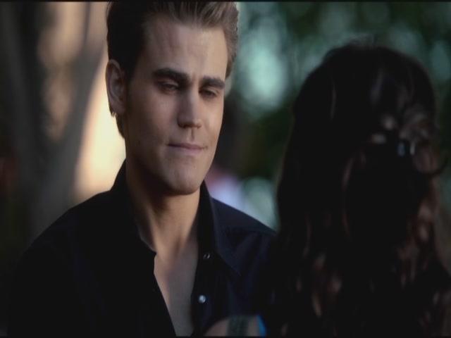 VampireDiariesWorld-dot-org-TVD_3x04DisturbingBehavior0153.jpg