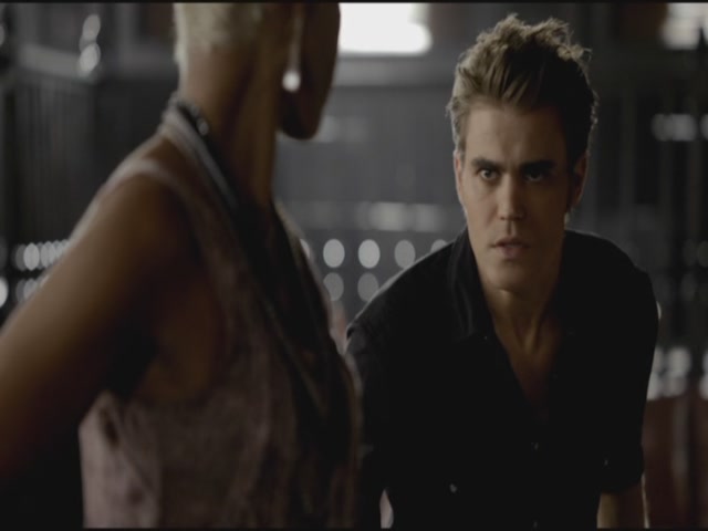 VampireDiariesWorld-dot-org-TVD_3x04DisturbingBehavior0883.jpg