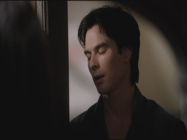 VampireDiariesWorld-dot-org-TVD_3x04DisturbingBehavior2110.jpg