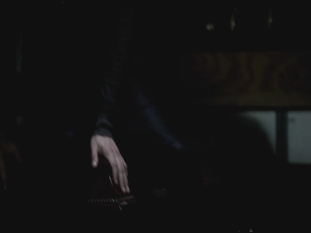 VampireDiariesWorld-dot-org-TVD_3x04DisturbingBehavior2159.jpg