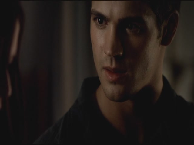 VampireDiariesWorld-dot-org-S3TVD_3x06SmellsLikeTeenSpirit2210.jpg