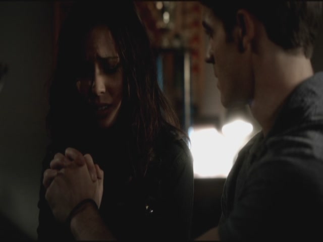 VampireDiariesWorld-dot-org-S3TVD_3x06SmellsLikeTeenSpirit2217.jpg