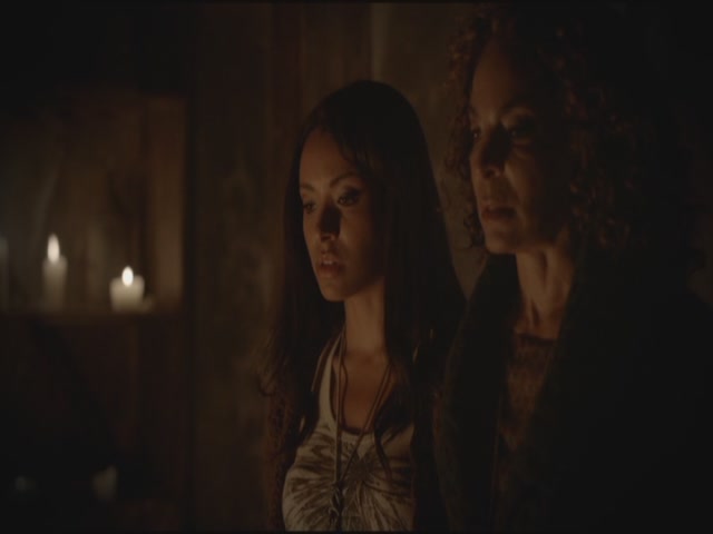 VampireDiariesWorld-dot-org-S3TVD_3x07GhostWorld1925.jpg