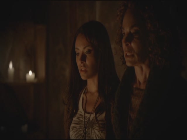 VampireDiariesWorld-dot-org-S3TVD_3x07GhostWorld1926.jpg