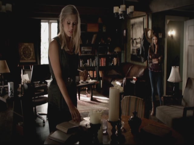 VampireDiariesWorld-dot-org-S3TVD_3x08OrdinaryPeople0816.jpg