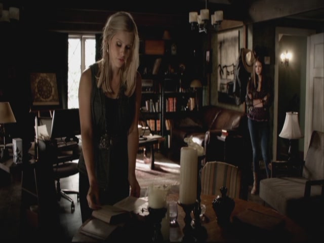 VampireDiariesWorld-dot-org-S3TVD_3x08OrdinaryPeople0817.jpg