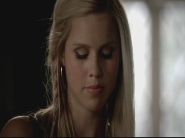 VampireDiariesWorld-dot-org-S3TVD_3x08OrdinaryPeople0820.jpg