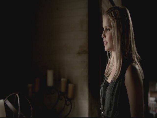 VampireDiariesWorld-dot-org-S3TVD_3x08OrdinaryPeople0826.jpg