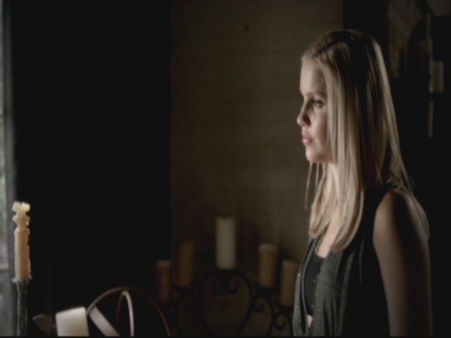 VampireDiariesWorld-dot-org-S3TVD_3x08OrdinaryPeople0827.jpg