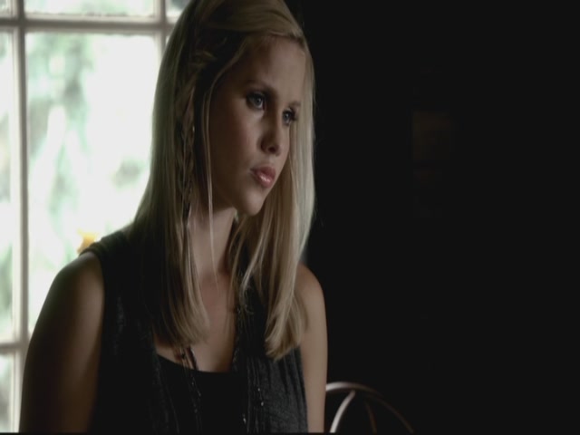 VampireDiariesWorld-dot-org-S3TVD_3x08OrdinaryPeople0919.jpg