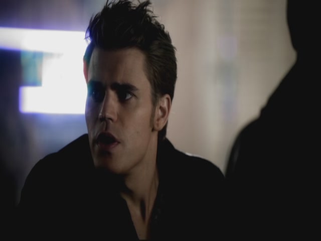 VampireDiariesWorld-dot-org-S3TVD_3x08OrdinaryPeople0930.jpg