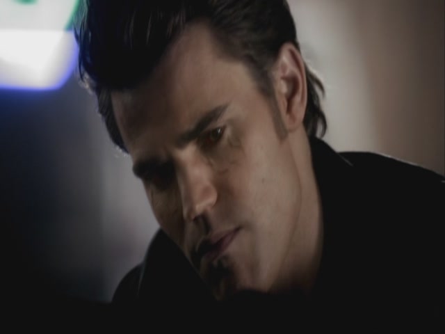 VampireDiariesWorld-dot-org-S3TVD_3x08OrdinaryPeople0957.jpg