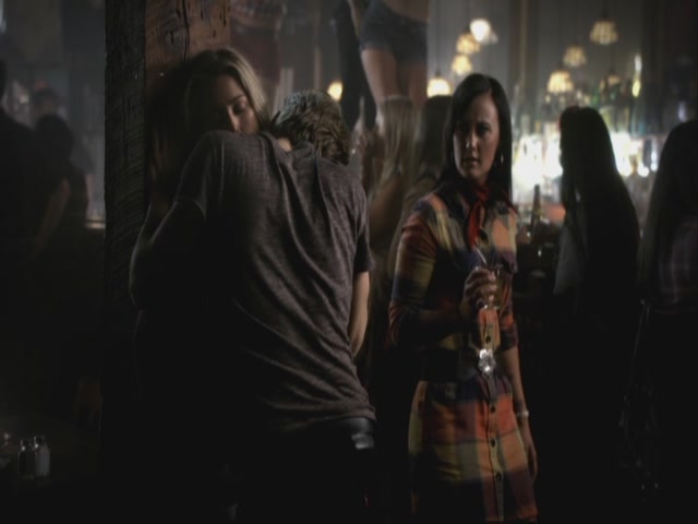 VampireDiariesWorld-dot-org-S3TVD_3x08OrdinaryPeople1448.jpg